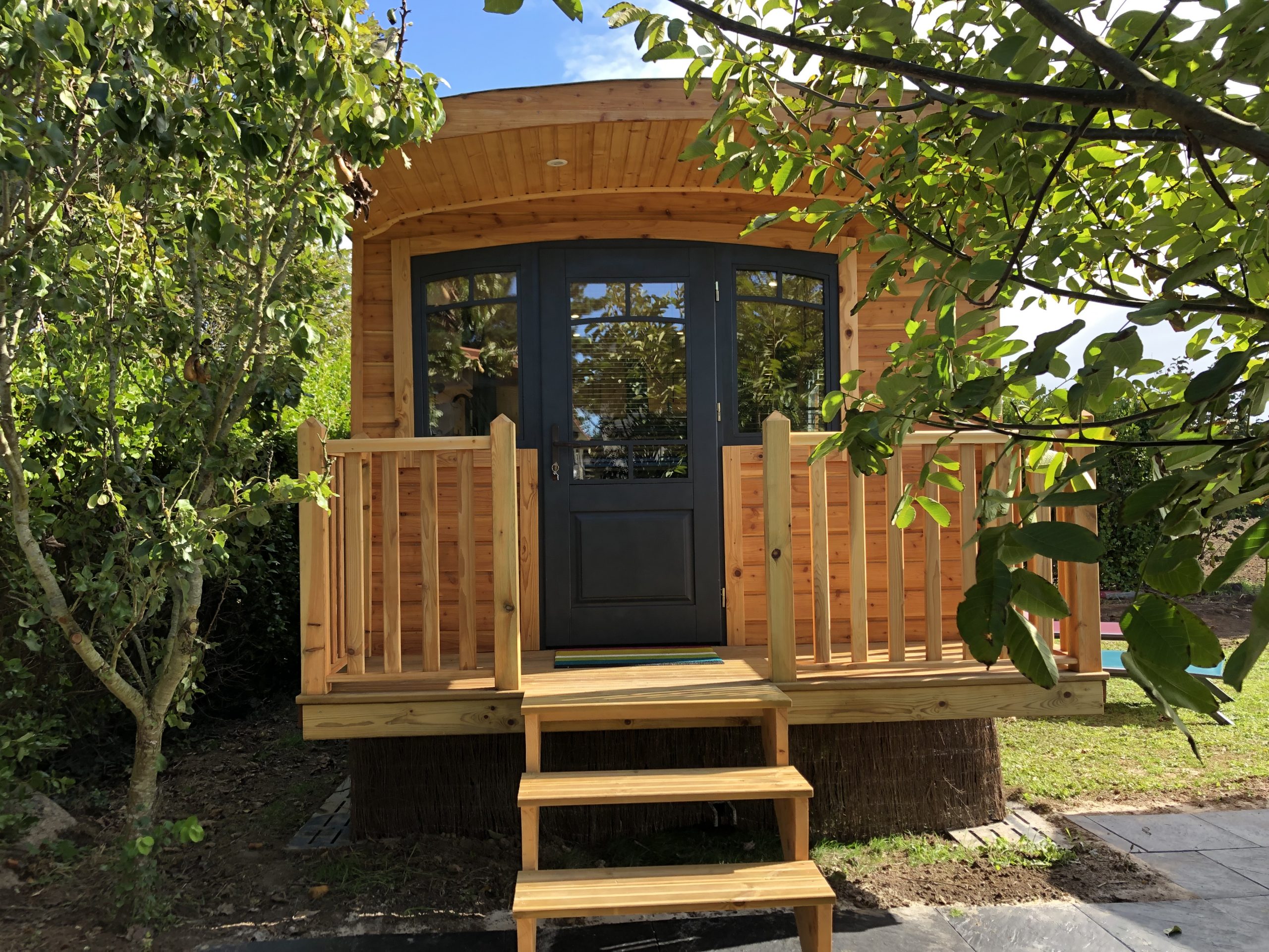 7_Roulotte_karantez_hebergement_insolite_porspoder_finistere_bretagne_Gites_o_bien_etre_massage_2572 Cottage Drogou Gîte O bien-être massage Séjour bien-être en hébergement insolite : roulotte Karantez à 800 mètres des plages Pour 1 à 4 personnes En toute confiance : labellisée Clévacances Sur place espace détente O bien-être massage : massages, jacuzzi, sauna infrarouge, luminothérapie et tisanerie Bretagne, Finistère, Porspoder